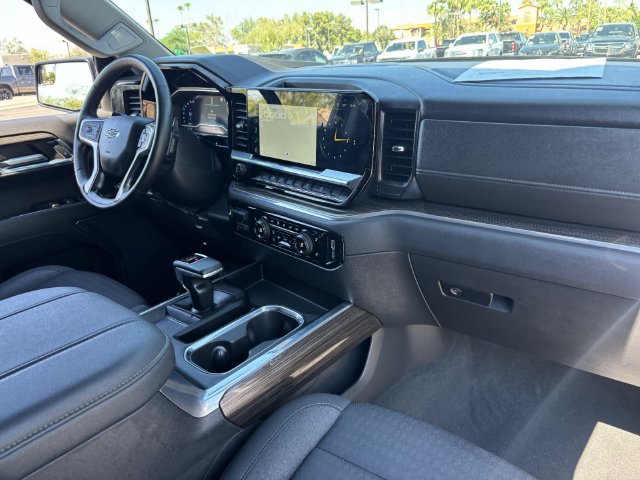 Used 2023 Chevrolet Silverado 1500 RST w/ Z71 Off-Road Package AWD/4WD image 12