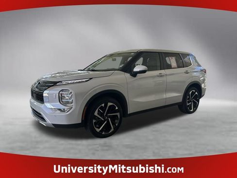 Used 2024 Mitsubishi Outlander SE AWD/4WD image 1