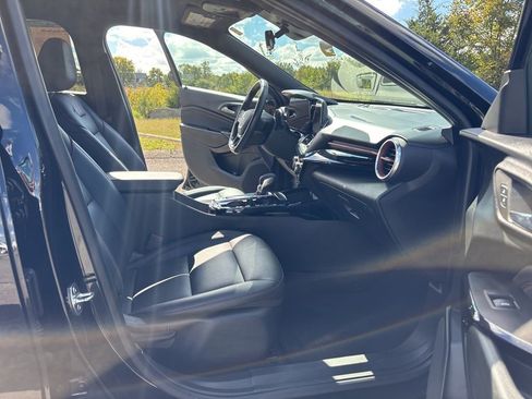 Used 2024 Chevrolet Trax RS w/ Driver Confidence Package image 24