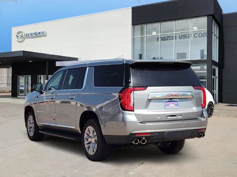 Used 2023 GMC Yukon XL Denali RWD image 4
