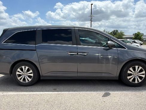 Used 2014 Honda Odyssey EX image 3