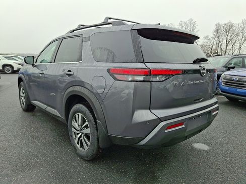 New 2026 Nissan Pathfinder SL image 3