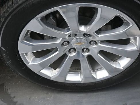 Used 2021 Chevrolet Silverado 1500 High Country w/ Technology Package image 28