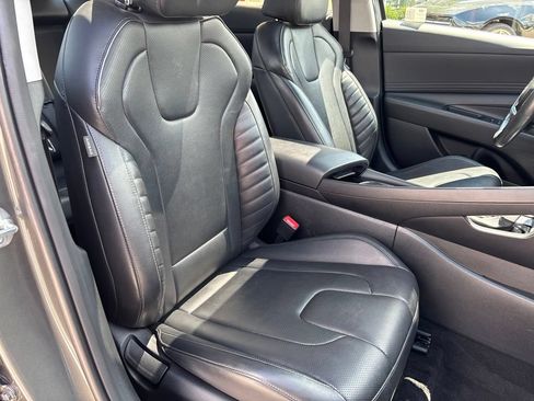 Used 2024 Hyundai Elantra Limited FWD image 57