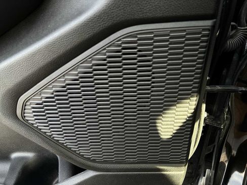 Used 2023 Jeep Grand Cherokee Limited image 25