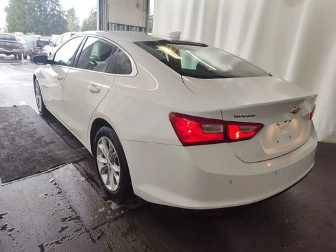 Used 2024 Chevrolet Malibu LT w/ LPO, Floor Liner Package FWD image 2