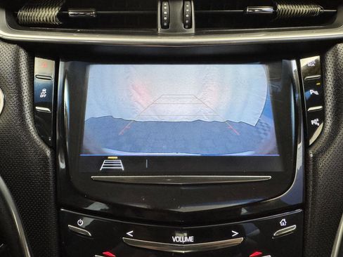 Used 2019 Cadillac XTS Luxury image 21