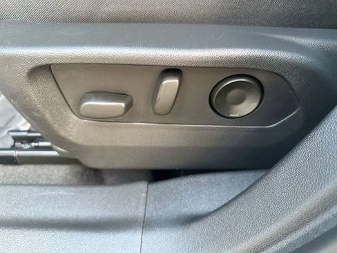 Used 2025 Buick Envision Preferred image 12