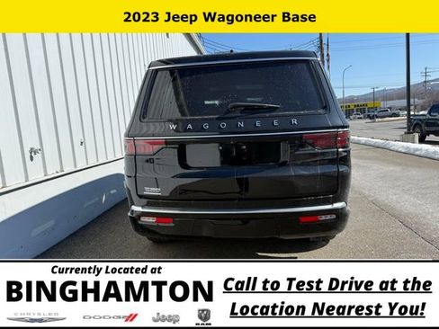 Used 2023 Jeep Wagoneer 4WD w/ Premium Group I image 6