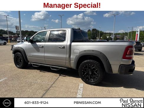 Used 2019 RAM 1500 Laramie AWD/4WD image 11