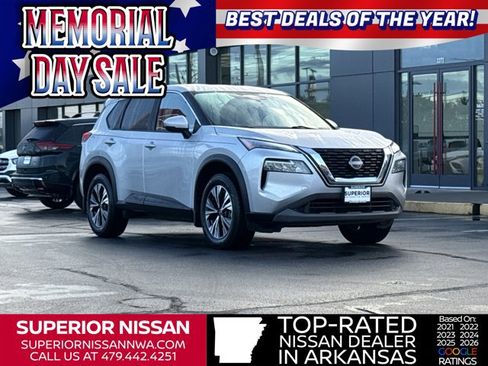 Used 2022 Nissan Rogue SV AWD/4WD image 1