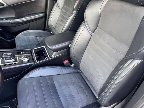 Used 2022 Mitsubishi Outlander SE image 13