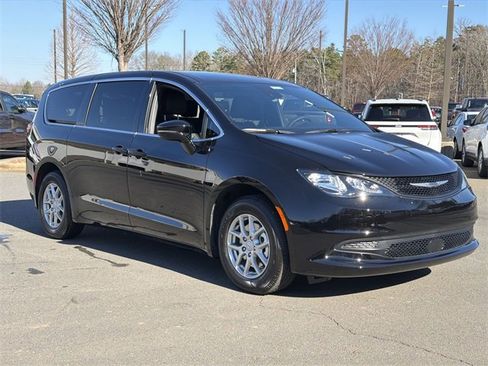 New 2026 Chrysler Voyager LX image 13