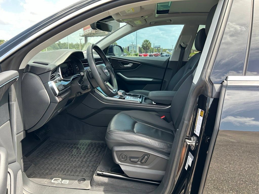 Used 2023 Audi Q8 Premium w/ Convenience Package AWD/4WD image 15