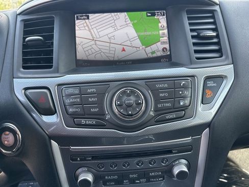 Used 2020 Nissan Pathfinder SL w/ Cargo Package image 21