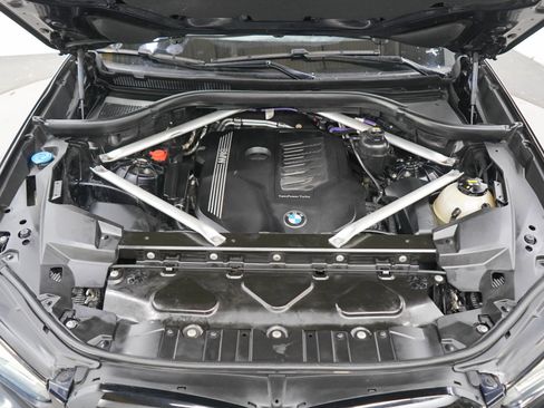 Used 2022 BMW X5 xDrive40i AWD/4WD image 32