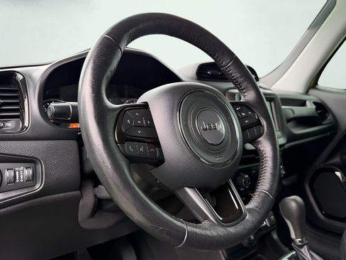 Used 2018 Jeep Renegade Altitude AWD/4WD image 35