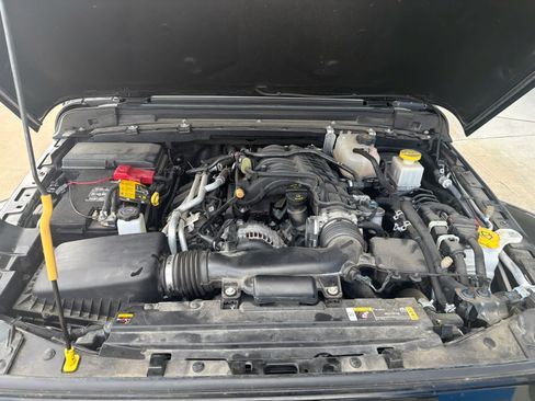 Used 2022 Jeep Gladiator Sport AWD/4WD image 12