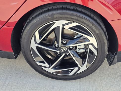 Certified 2024 Hyundai Sonata SEL w/ Convenience Package FWD image 9