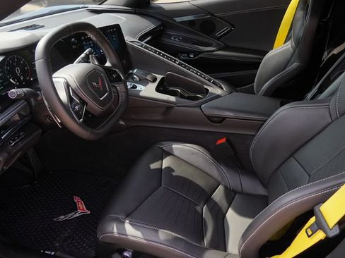 Used 2025 Chevrolet Corvette Stingray Preferred Cpe w/ Z51 Performance Package RWD image 13