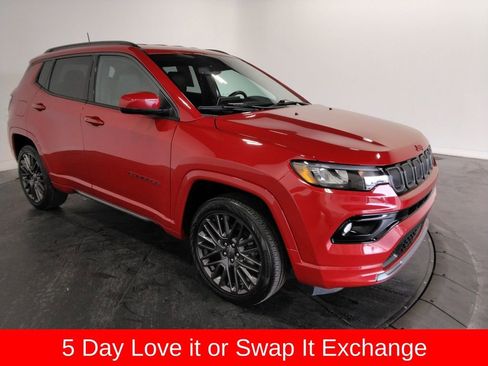 Used 2022 Jeep Compass Limited image 3