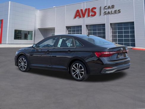 Used 2025 Volkswagen Jetta Sport FWD image 9