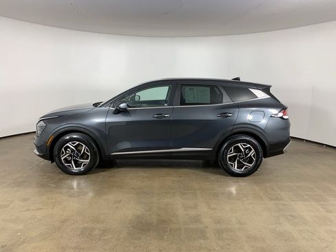 Used 2024 Kia Sportage LX image 16