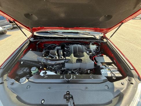Used 2015 Toyota 4Runner SR5 RWD image 4