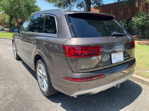 Used 2017 Audi Q7 3.0T Prestige AWD/4WD image 3