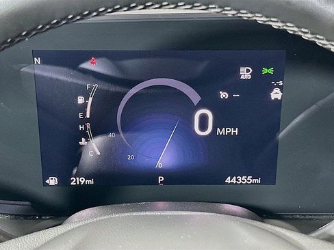 Used 2024 Buick Encore GX Sport Touring AWD/4WD image 13