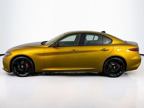 Used 2022 Alfa Romeo Giulia Veloce image 7