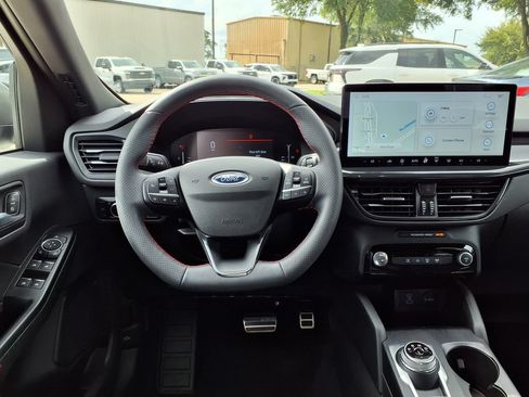 Used 2023 Ford Escape ST-Line w/ Tech Pack #1 FWD image 17