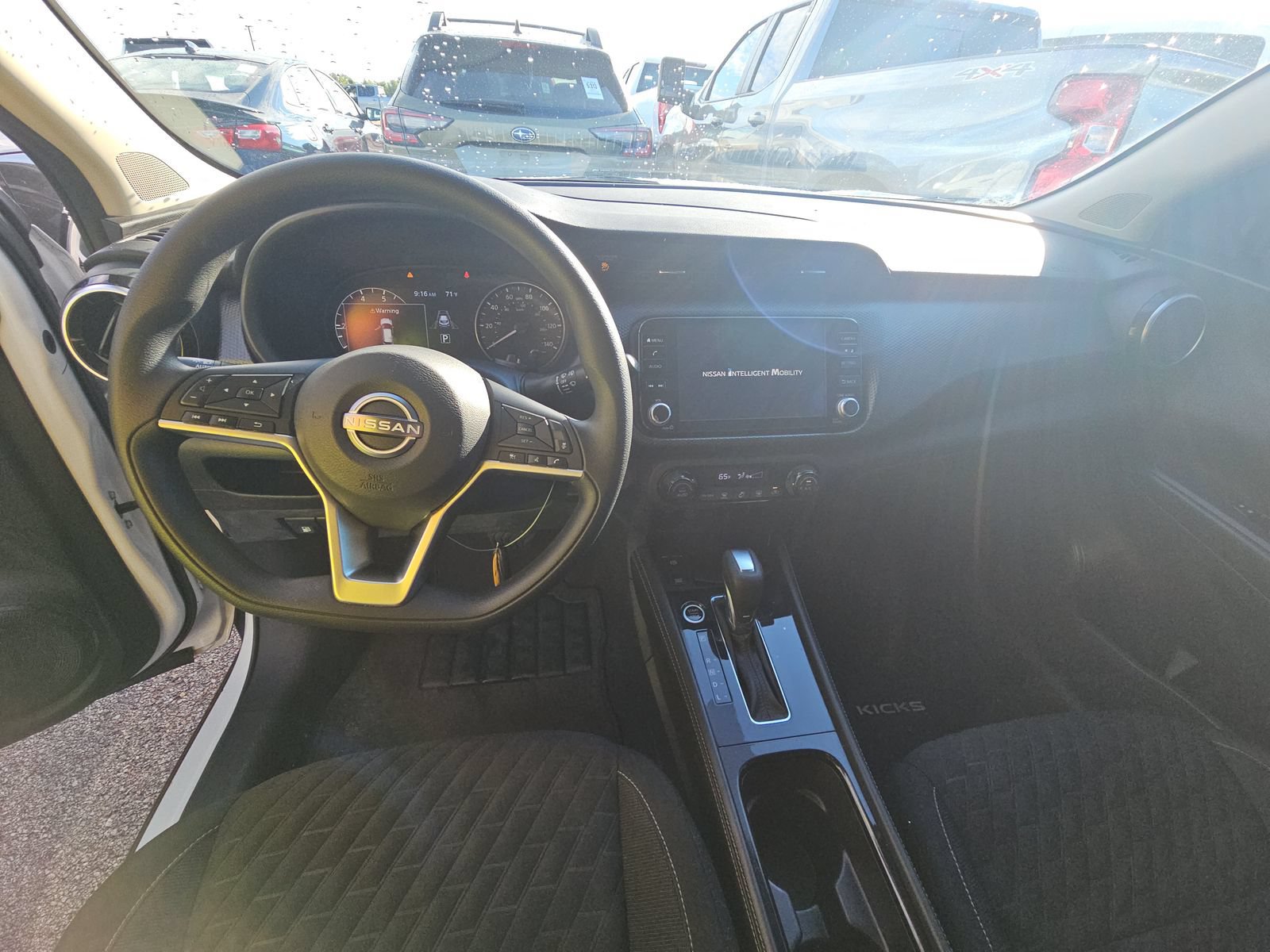 Used 2022 Nissan Kicks SV FWD image 5