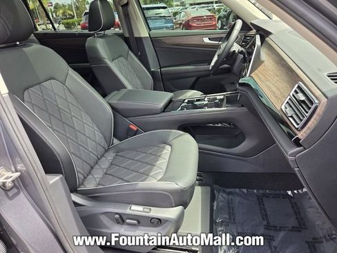 Used 2025 Volkswagen Atlas SEL Premium R-Line AWD/4WD image 16