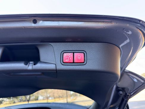 Certified 2023 Mercedes-Benz GLB 250 4MATIC image 19