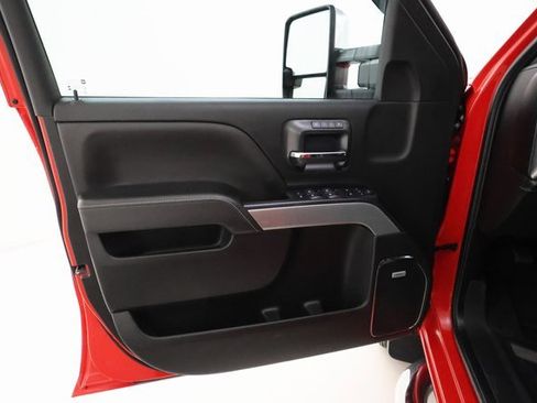 Used 2018 Chevrolet Silverado 2500 LTZ w/ LTZ Plus Package image 7