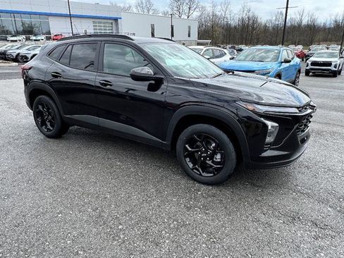 New 2026 Chevrolet Trax LT w/ Driver Confidence Package image 8