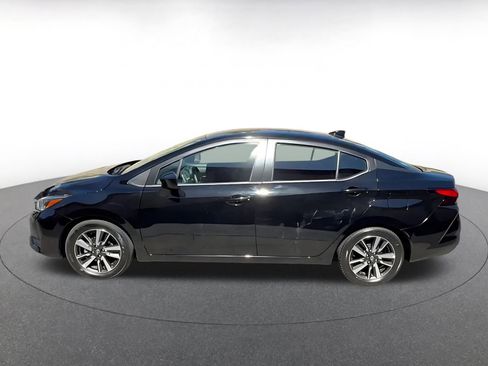 Used 2025 Nissan Versa SV FWD image 9