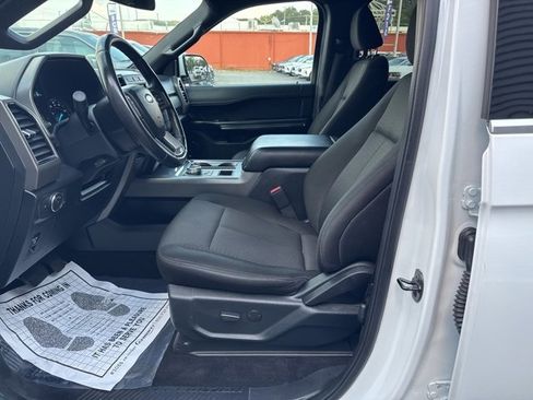 Used 2021 Ford Expedition XLT image 27