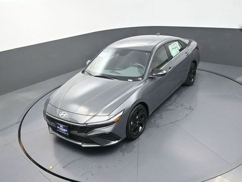 New 2026 Hyundai Elantra SEL Sport Premium FWD image 24