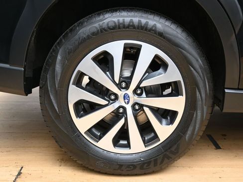 Used 2023 Subaru Outback Premium AWD/4WD image 12