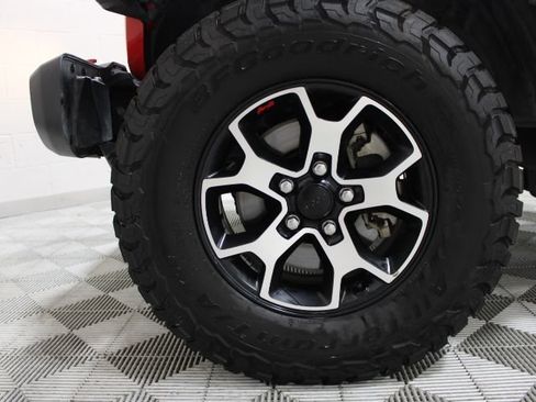 Used 2021 Jeep Wrangler Unlimited Rubicon w/ Cold Weather Group AWD/4WD image 45