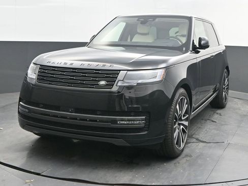 New 2025 Land Rover Range Rover SE image 3