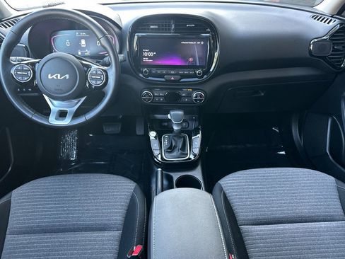Used 2023 Kia Soul EX image 13