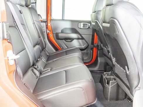 New 2025 Jeep Gladiator Sport image 39