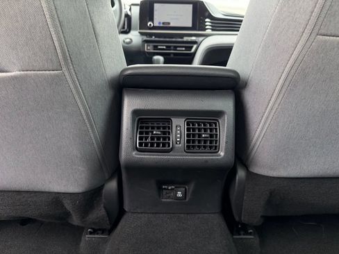 Used 2025 Toyota Camry LE w/ Convenience Package FWD image 28