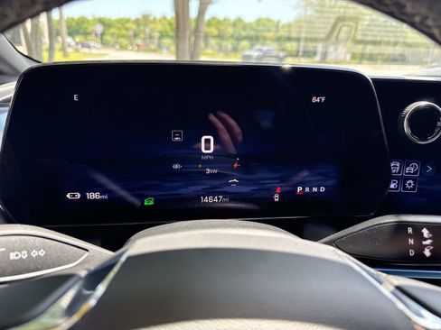 Used 2025 Chevrolet Equinox EV LT w/ Convenience Package FWD image 29