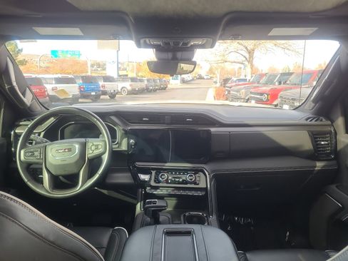 Used 2022 GMC Sierra 1500 AT4X image 20