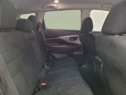 Used 2019 Nissan Murano S image 19