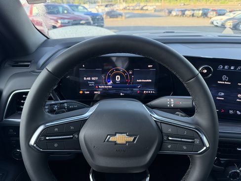 New 2025 Chevrolet Suburban Premier w/ Sun And Tow Package image 20